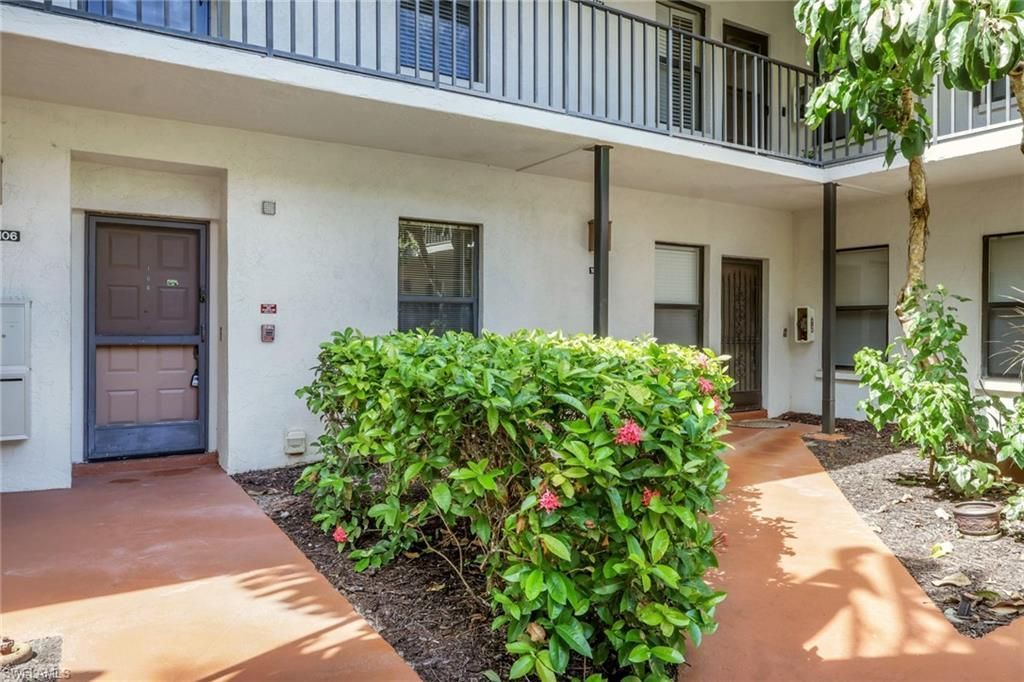 1833 Courtyard Way, Unit 106, Naples, FL 34112 Photo