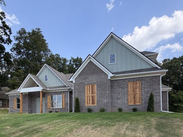 9678 Vaughters Cove, Olive Branch, MS 38654