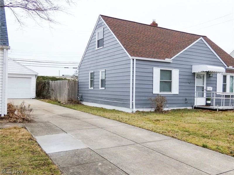 380 E 232nd Street, Euclid, OH 44123 Photo 2
