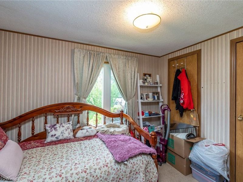4 Village Park, Olmsted Township, OH 44138 Photo 18