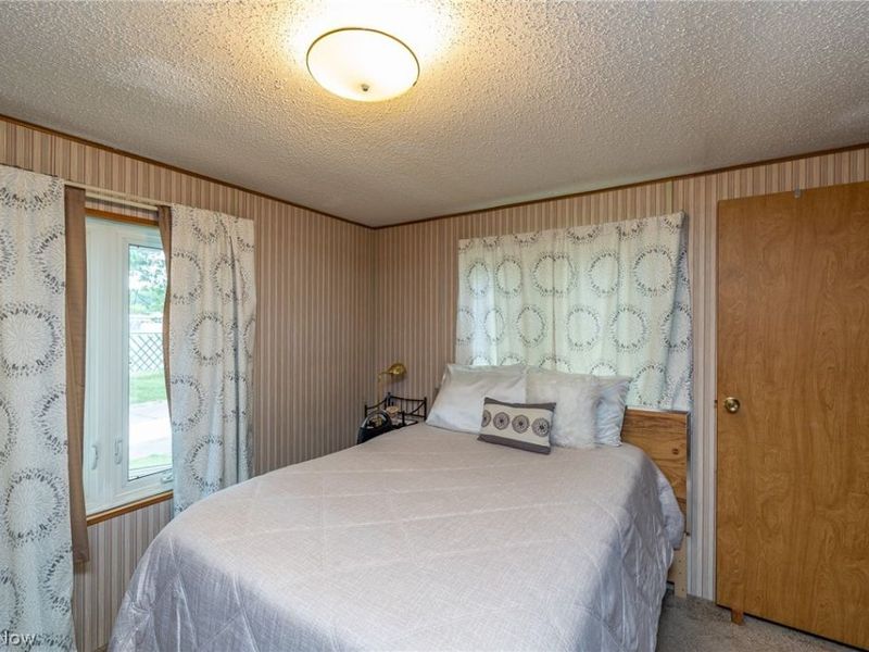 4 Village Park, Olmsted Township, OH 44138 Photo 7