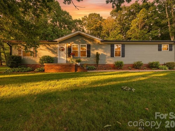 446 Heritage Circle , Taylorsville, NC 28681