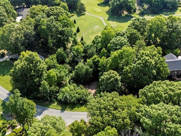 4929 Edinborough Road , Greensboro, NC 27406
