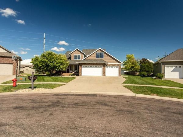 4180 58th Street S, Fargo, ND 58104
