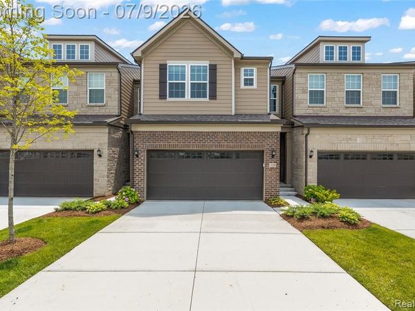 208 Addison Circle, Commerce Twp, MI 48390