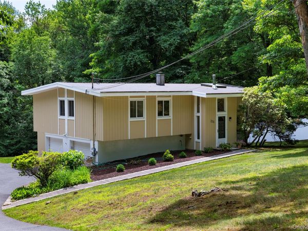 326 Lovell Street , Mahopac, NY 10541