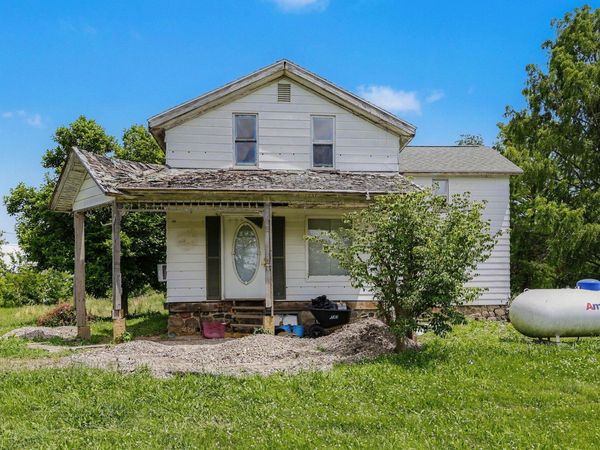 5141 Park Road, Eau Claire, MI 49111