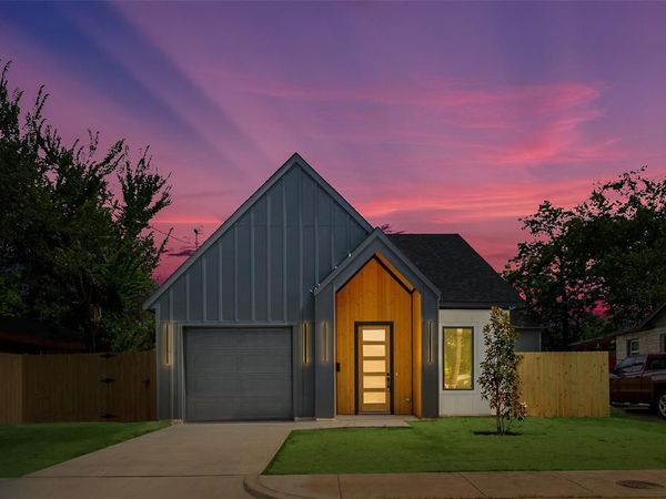 2555 Hooper Street, Dallas, TX 75215