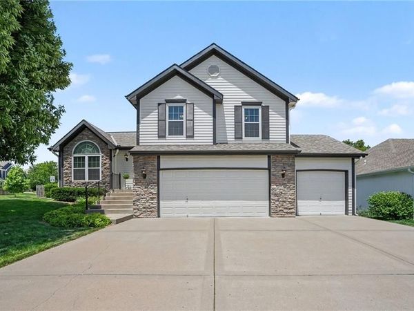 986 Wellington Way, Liberty, MO 64068