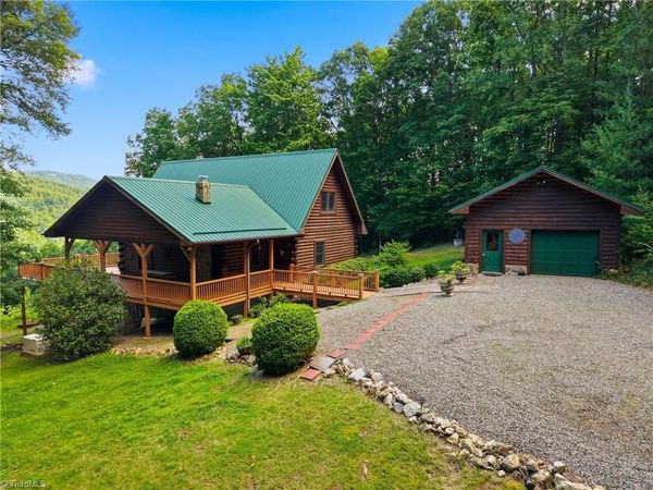 307 Lauri Lane, McGrady, NC 28649