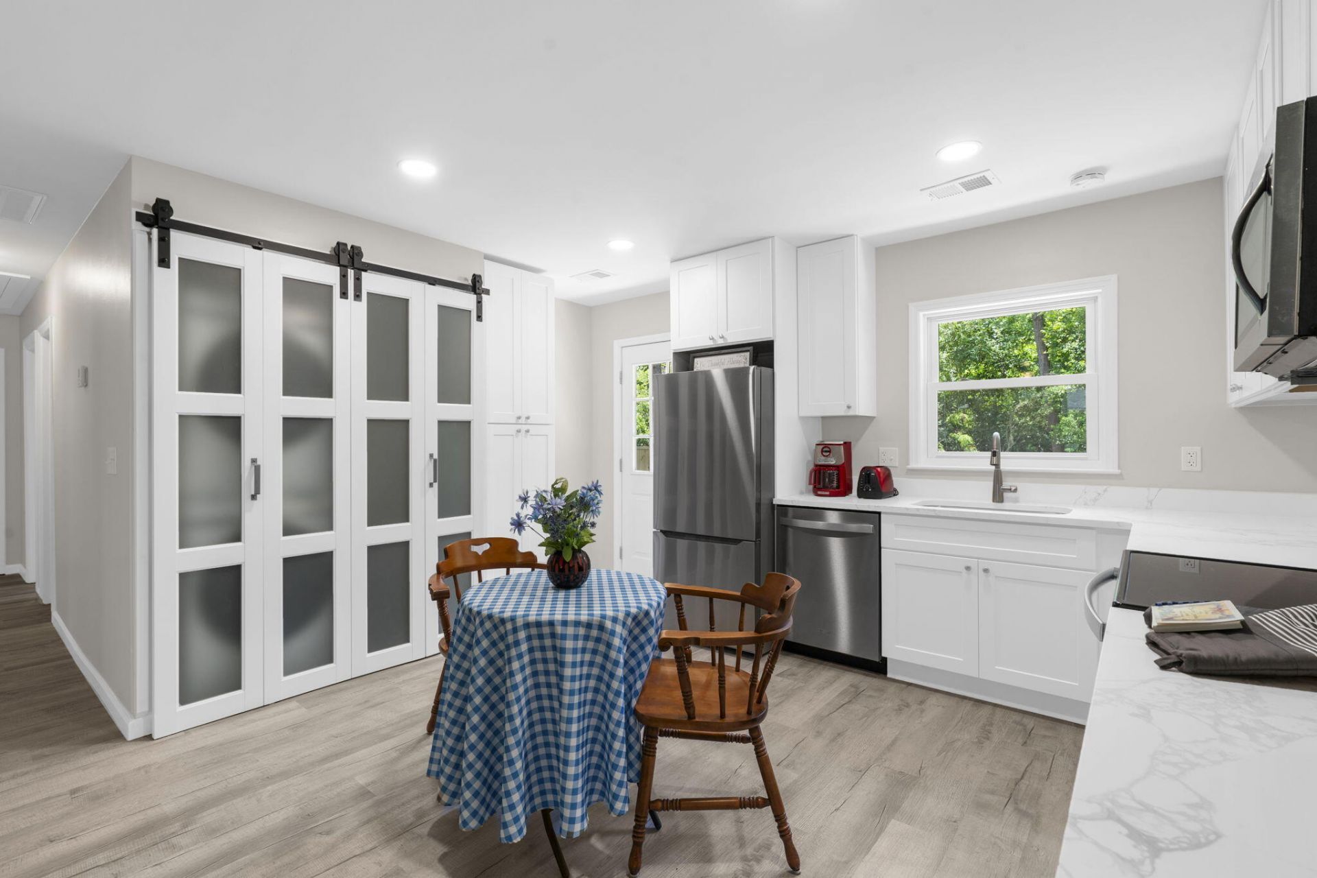 126 Hope Drive Photo 10
