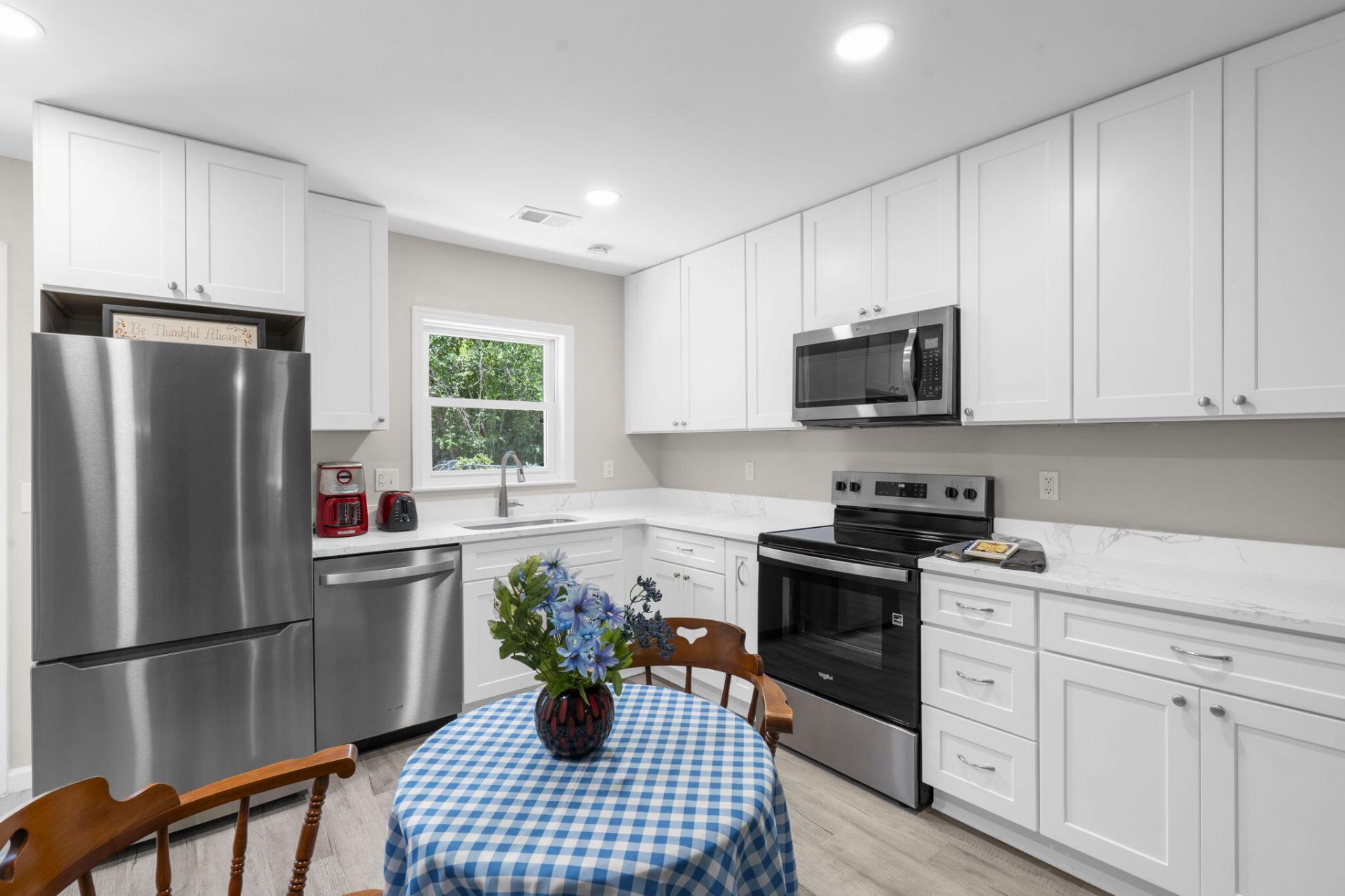 126 Hope Drive Photo 12