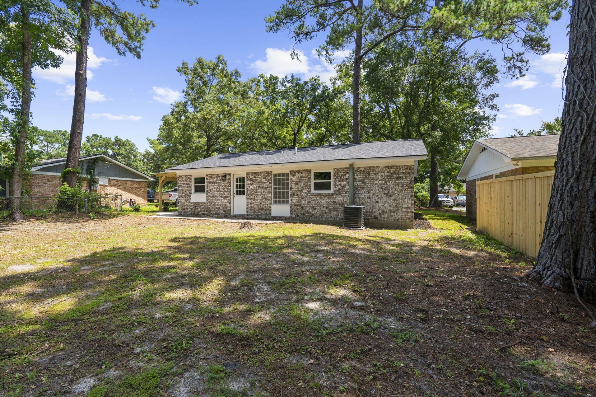 126 Hope Drive Photo 32