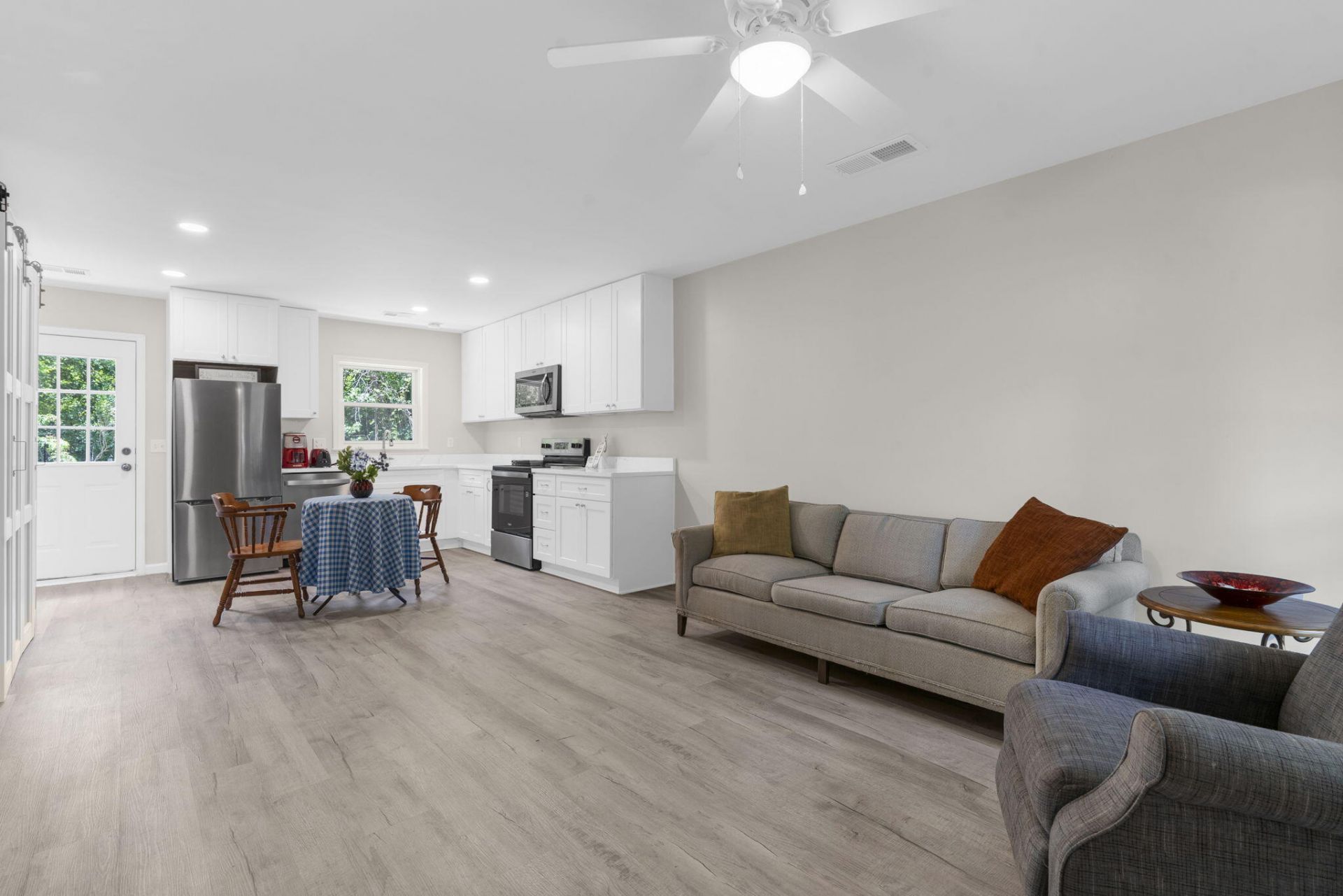 126 Hope Drive Photo 7
