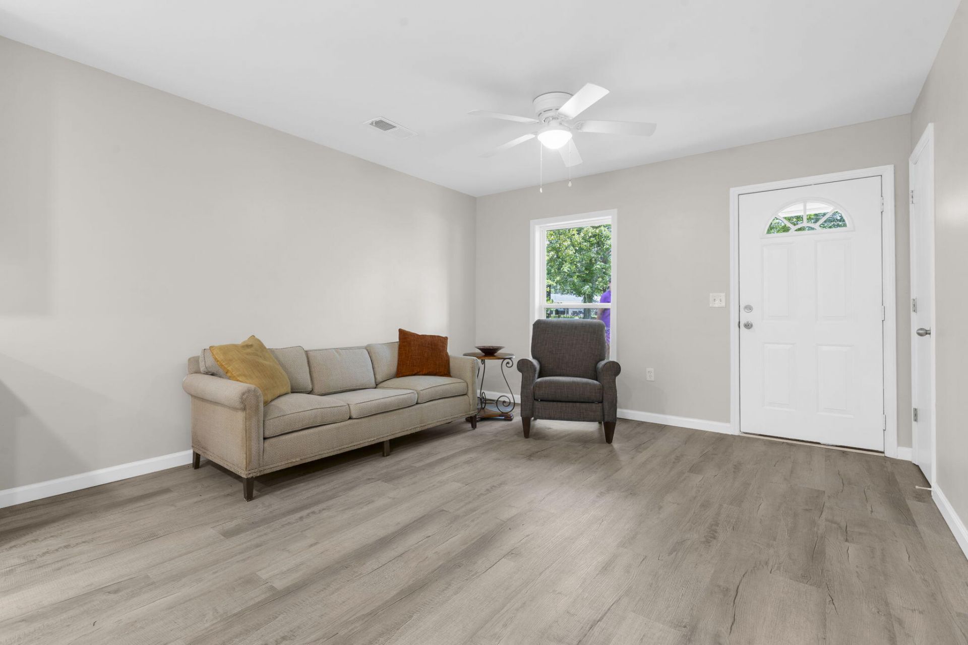 126 Hope Drive Photo 8
