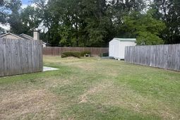 201 Clarine Drive photo 4