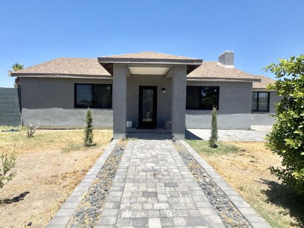 2502 E EDGEMONT Avenue, Phoenix, AZ 85008