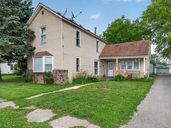 110 E North Street, Royal Center, IN 46978