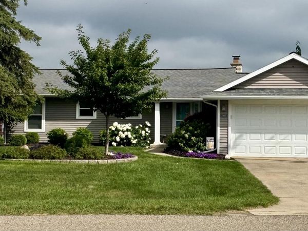 10660 Glendalough Lane, Cement City, MI 49233