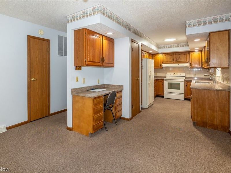 12 Jessica Lane, Olmsted Township, OH 44138 Photo 19