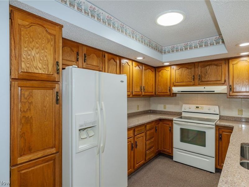 12 Jessica Lane, Olmsted Township, OH 44138 Photo 22