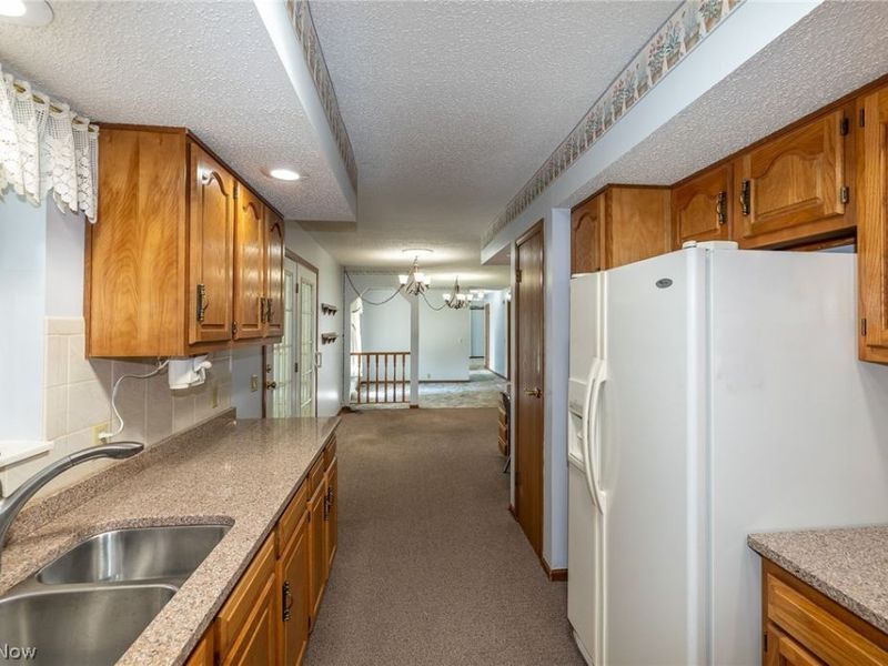 12 Jessica Lane, Olmsted Township, OH 44138 Photo 23