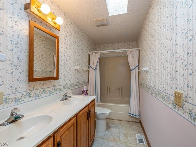 12 Jessica Lane, Olmsted Township, OH 44138 Photo 26