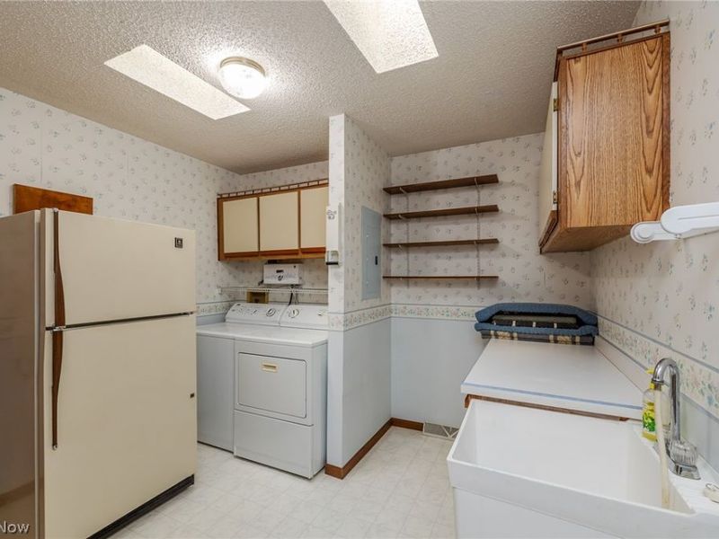 12 Jessica Lane, Olmsted Township, OH 44138 Photo 29