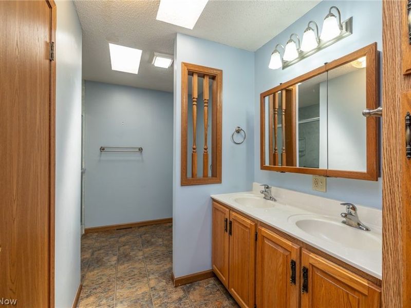 12 Jessica Lane, Olmsted Township, OH 44138 Photo 33