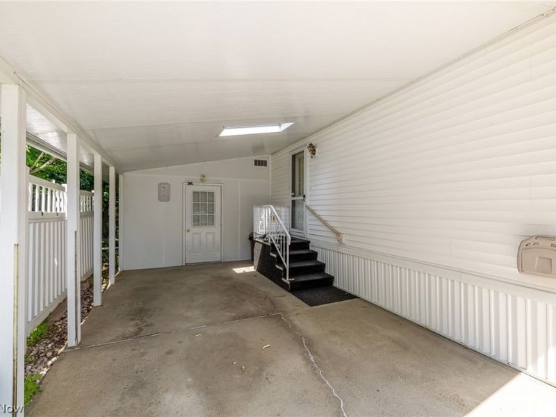 12 Jessica Lane, Olmsted Township, OH 44138 Photo 8