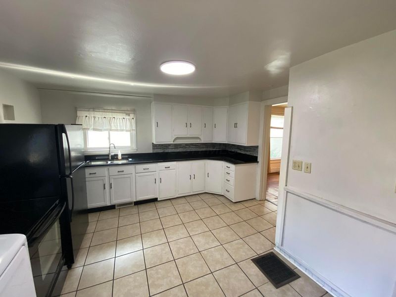 281 E Central Avenue , Delaware, OH 43015 Photo 14