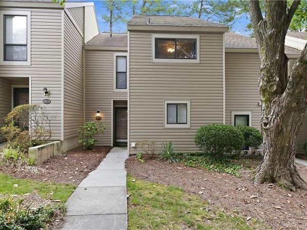 301 Village Lane, Unit B, Greensboro, NC 27409