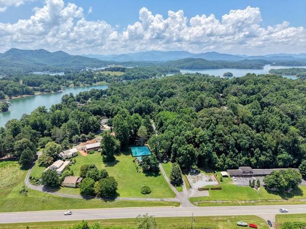 55 Chatuge Village Drive, Hayesville, GA 30546