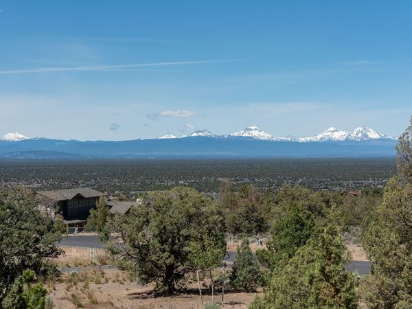 13550 SW Spirit Rock Drive, Powell Butte, OR 97753