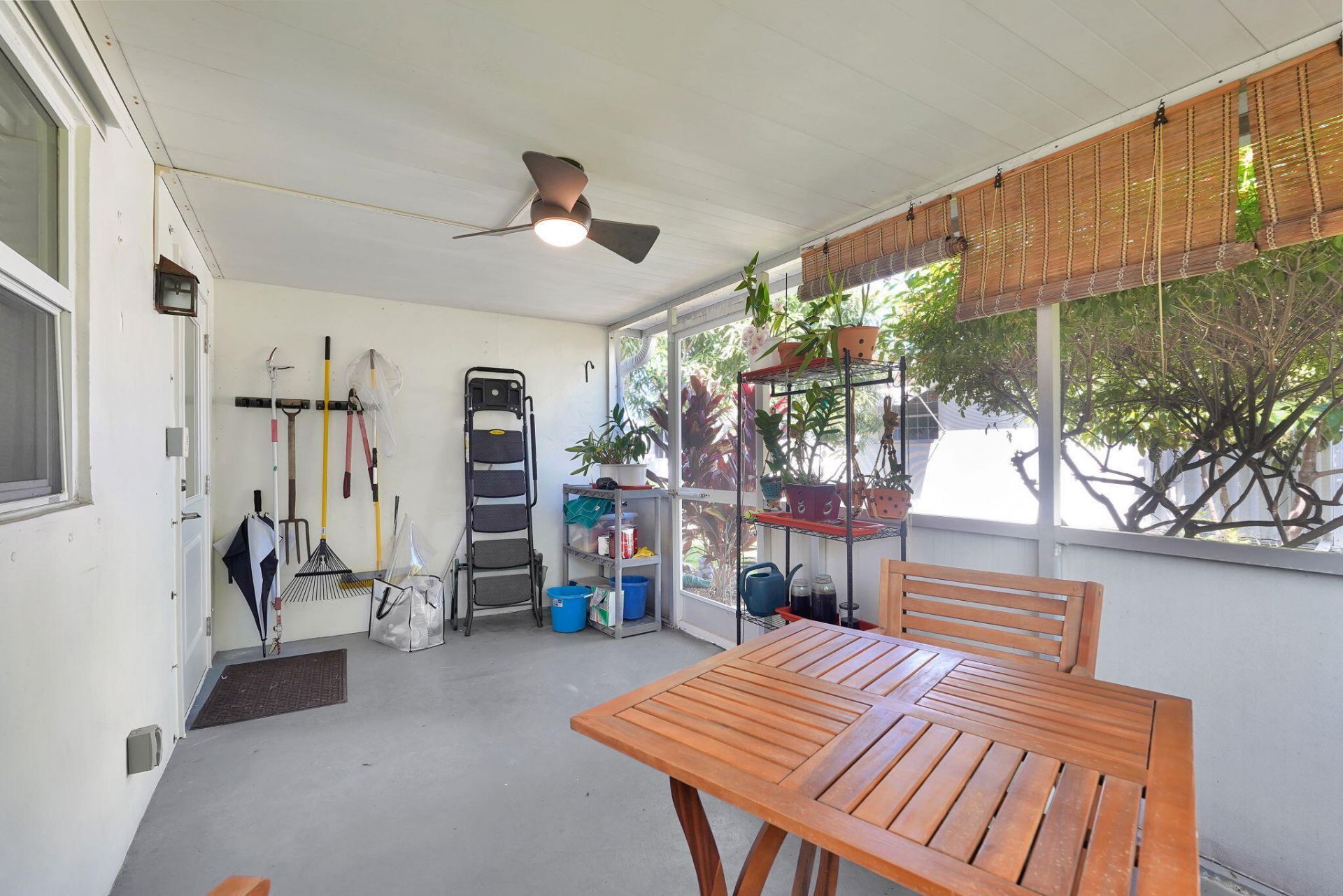 1050 NW 73rd Terrace, Margate, FL 33063 Photo