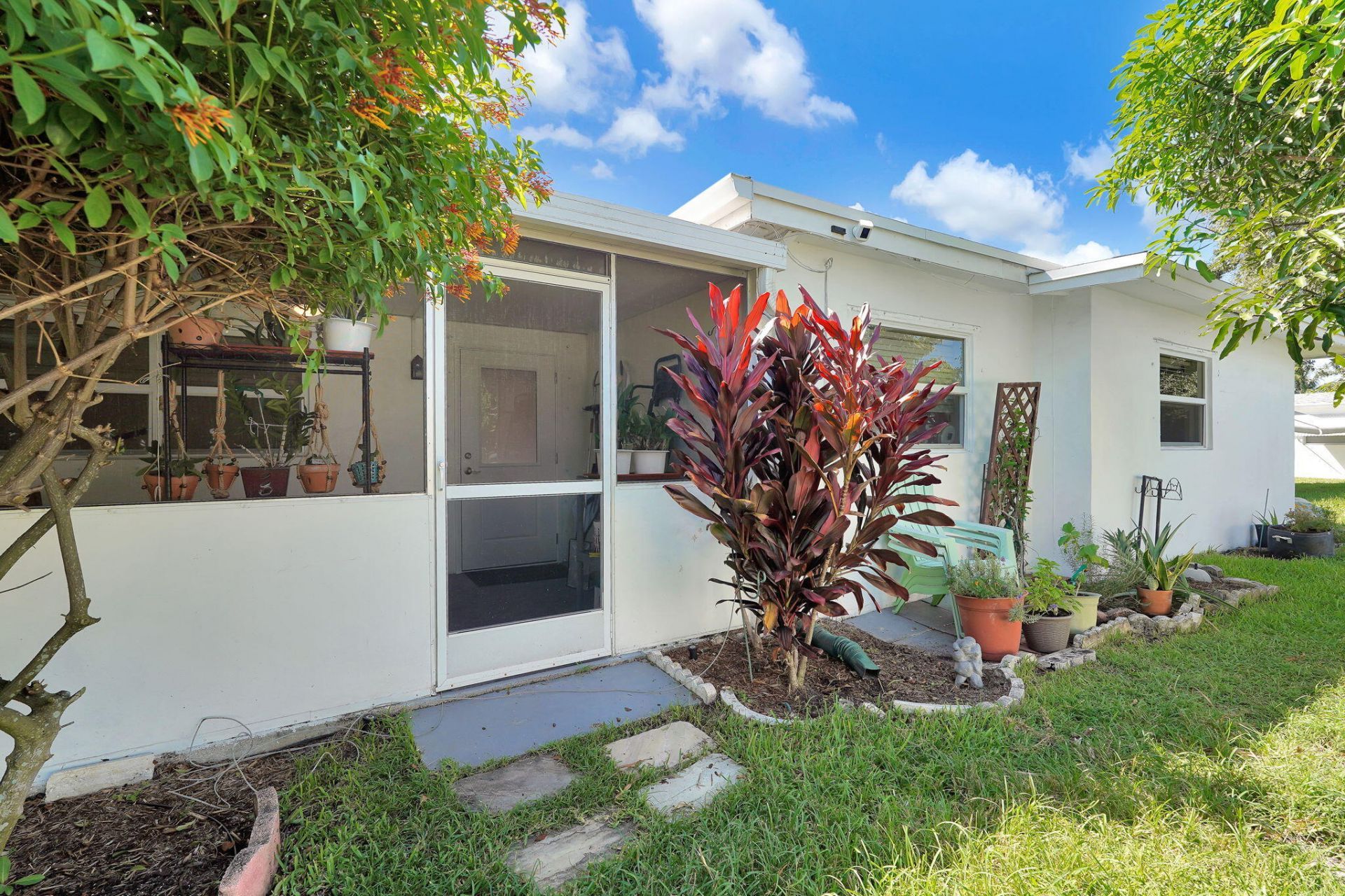 1050 NW 73rd Terrace, Margate, FL 33063 Photo