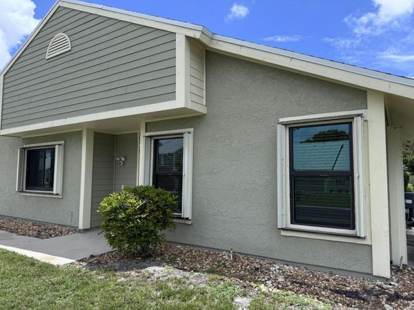 1428 SE Colchester Circle, Port Saint Lucie, FL 34952