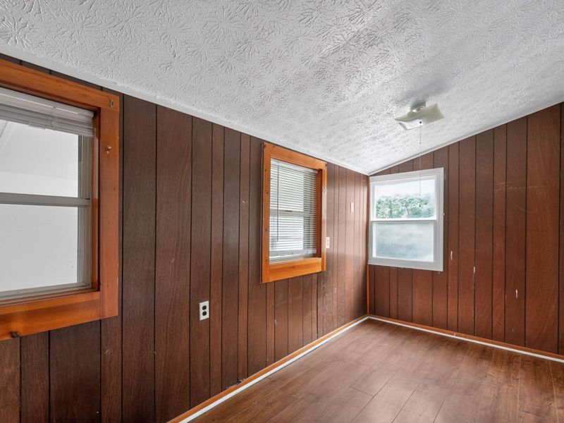2614 Berrell Avenue , Columbus, OH 43211 Photo 16
