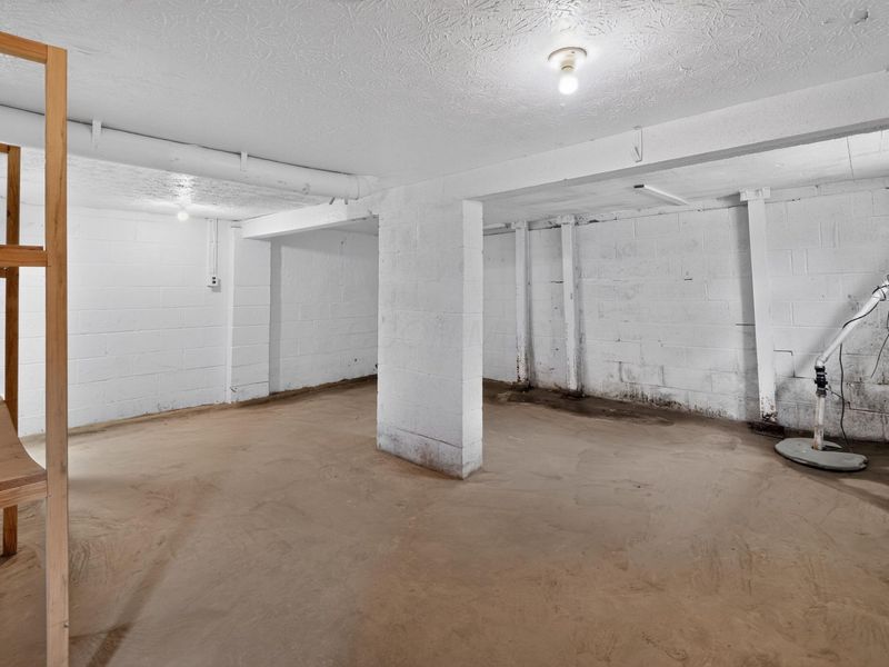 2614 Berrell Avenue , Columbus, OH 43211 Photo 17
