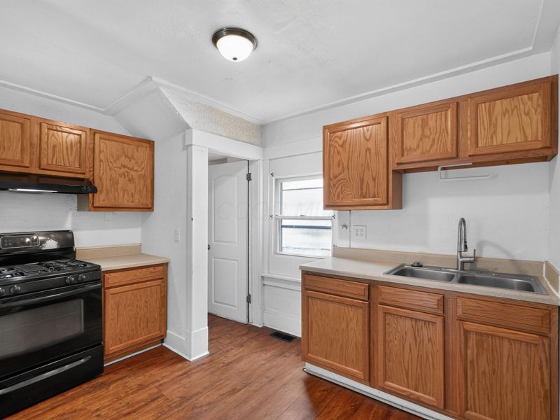 2614 Berrell Avenue , Columbus, OH 43211 Photo 6
