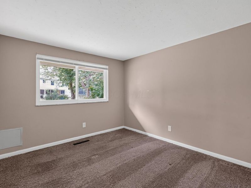 5831 Varadero Drive , Westerville, OH 43081 Photo 7