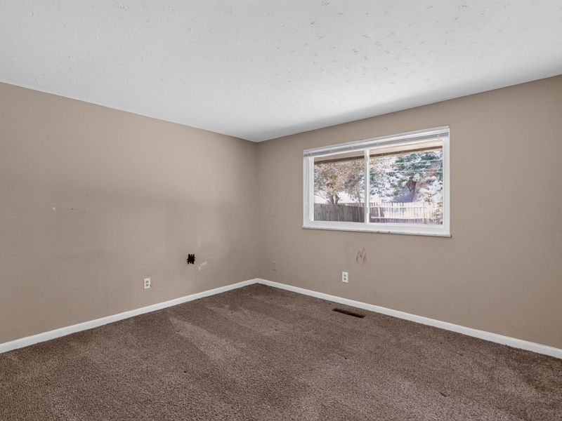 5831 Varadero Drive , Westerville, OH 43081 Photo 8