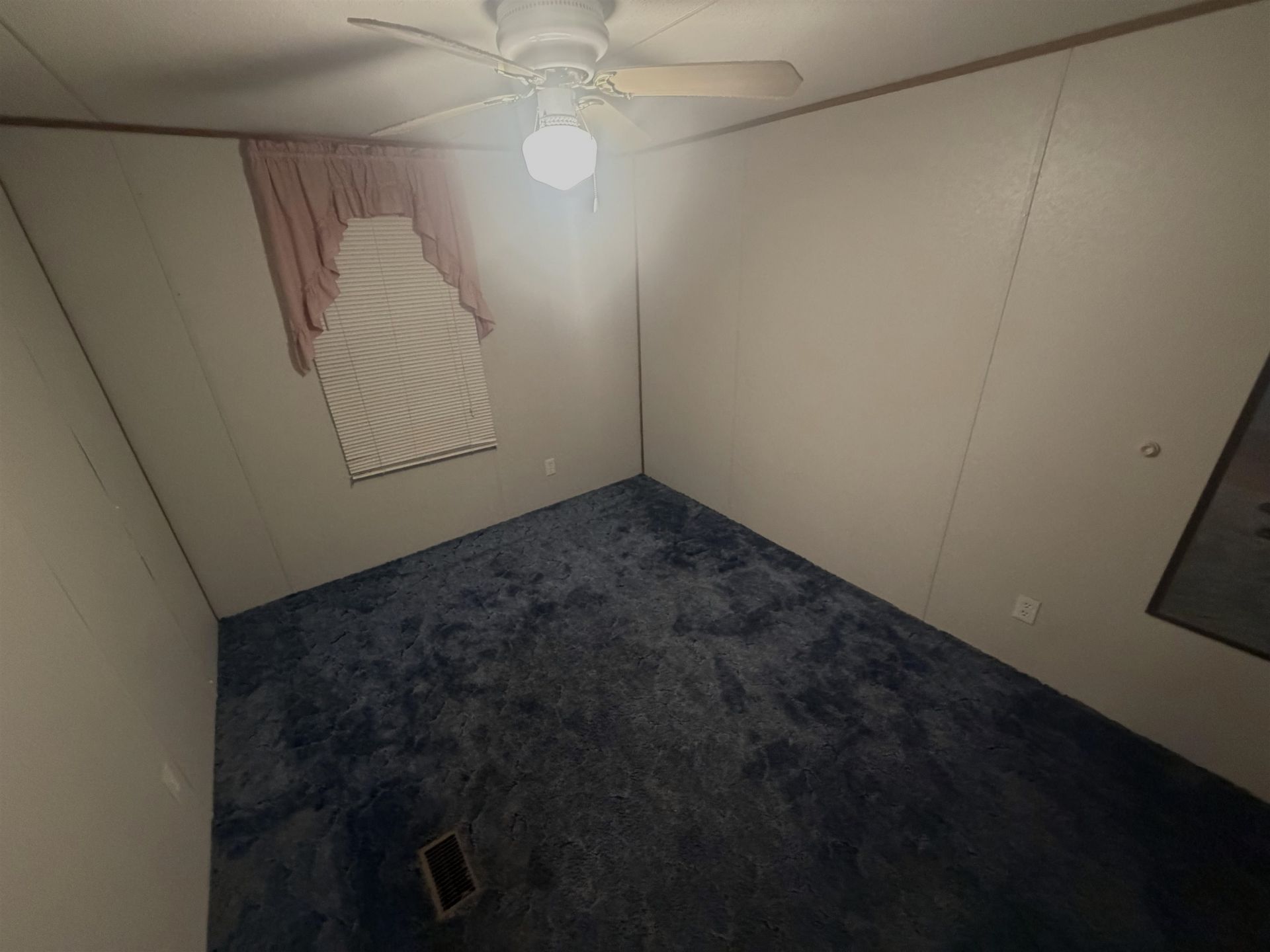 2109 N Church St.  Photo 14