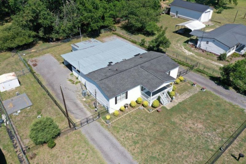 2109 N Church St.  Photo 4