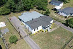 2109 N Church St.  photo 4
