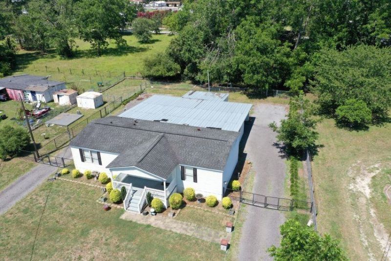 2109 N Church St.  Photo 5
