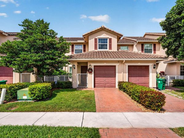 3355 Lakeside Drive, Davie, FL 33328