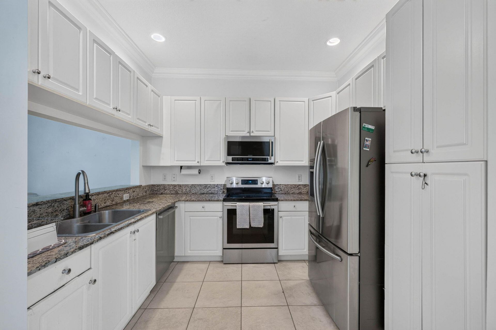 3355 Lakeside Drive, Davie, FL 33328 Photo