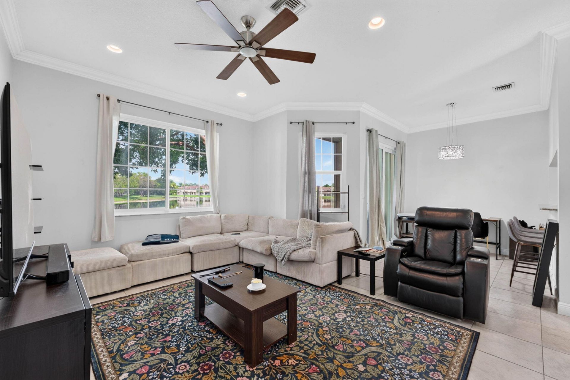 3355 Lakeside Drive, Davie, FL 33328 Photo