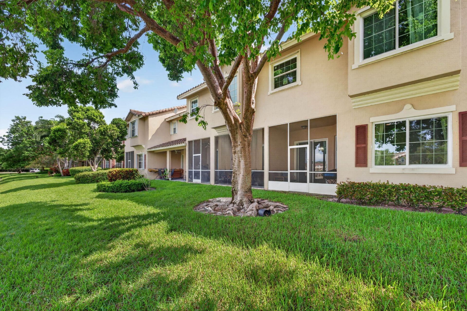 3355 Lakeside Drive, Davie, FL 33328 Photo